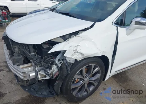 2017 Chrysler Pacifica Limited z USA, uszkodzony, nr VIN 2C4RC1GG5HR822012